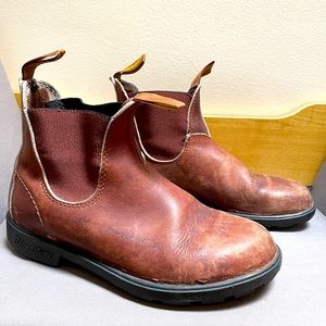 Blundstone brown leather boots. Size 39